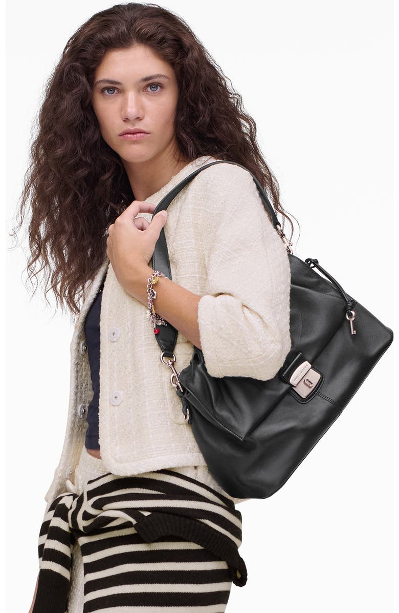 Marc Jacobs The Cristina Messenger Leather Shoulder Bag, Alternate, color, Black