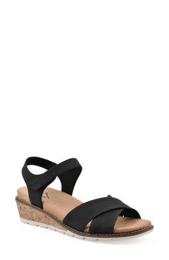 Cliffs By White Mountain Tinna Wedge Sandal In Black Nubuck