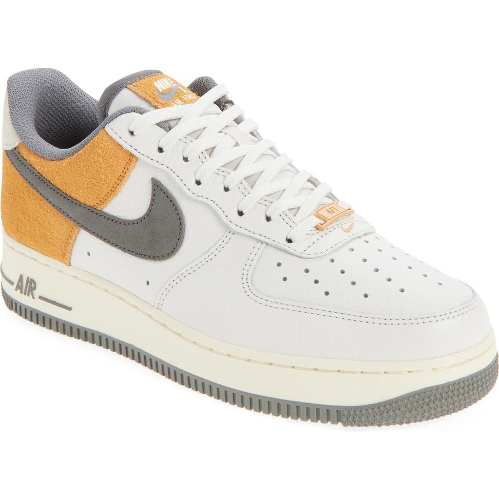 Nike Air Force 1 '07 Lv8 Sneaker