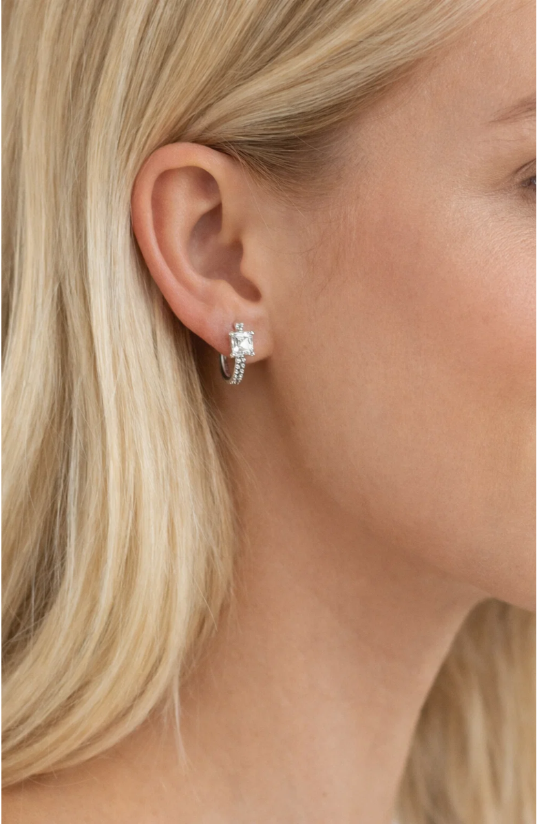 DLORIA Lila Square-Cut Huggie Hoop Earrings, Alternate, color, Silver