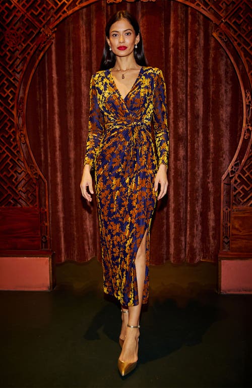 Yumi Velour Stretch Midi Dress In Gold