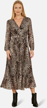 Yumi Leopard Print Long Sleeve Midi Dress