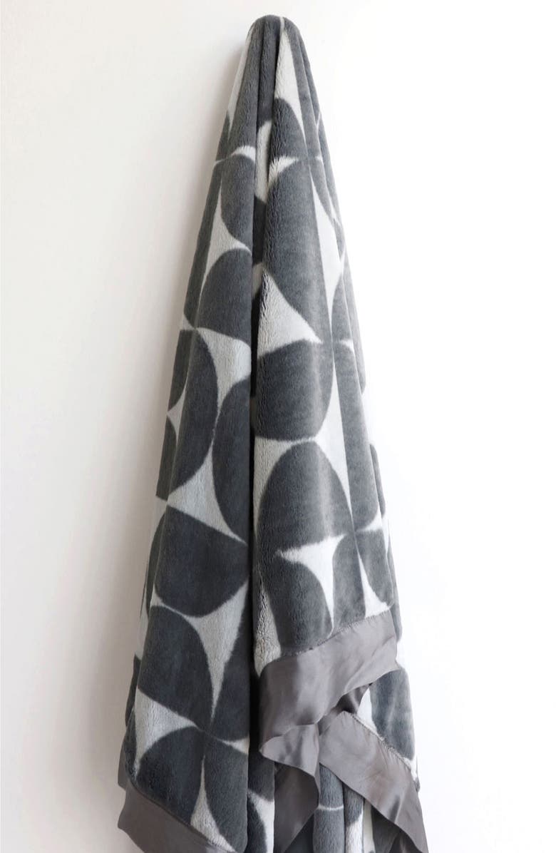 Little Giraffe Half Moon Print Throw Blanket, Alternate, color, Charcoal