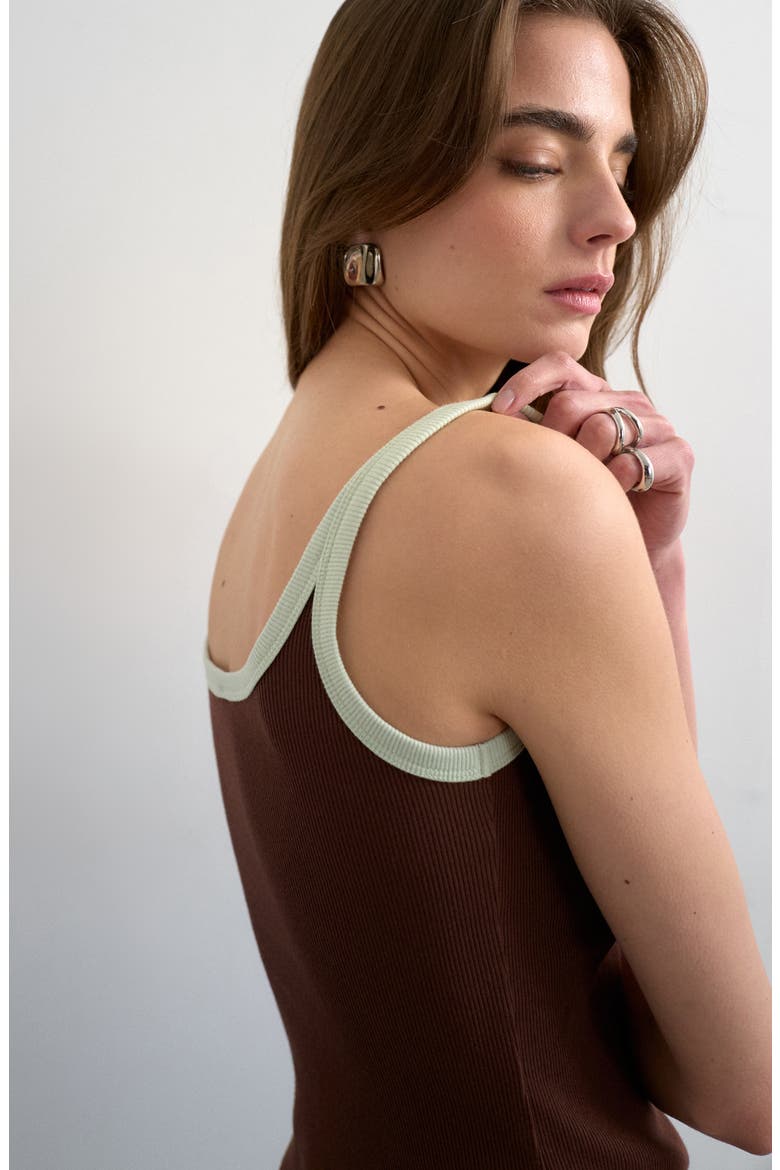 Scoop Neck Contrast Strap Stretch Cotton Rib Tank, Alternate, color, BROWN