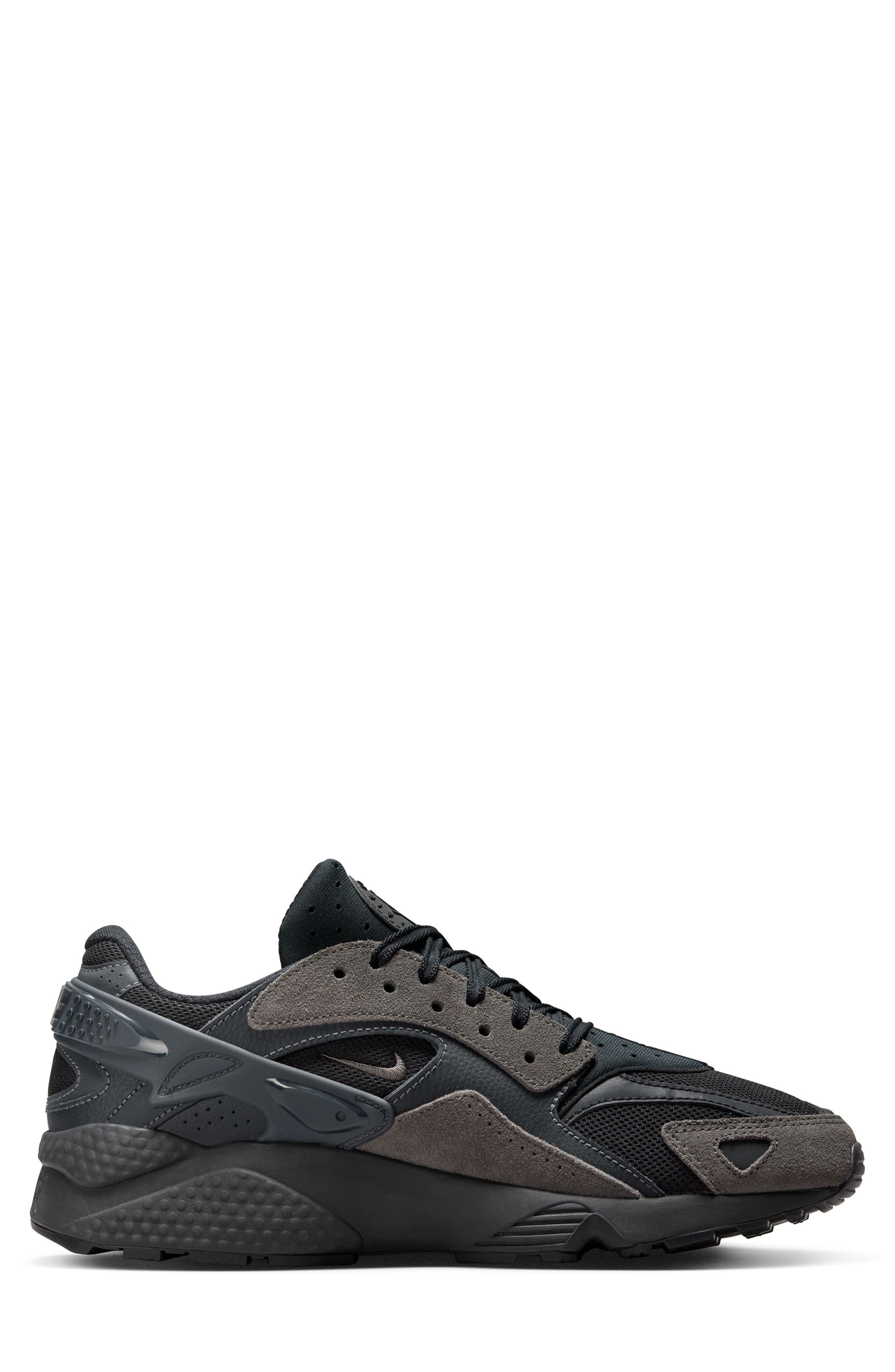 Nike Air Huarache Sneaker, Alternate, color, 