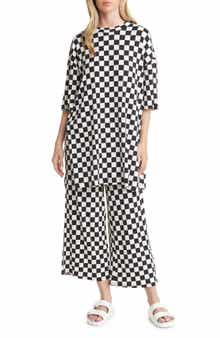 Dressed in Lala Lex Ribbed Oversize T-Shirt & High Waist Crop Pants Set