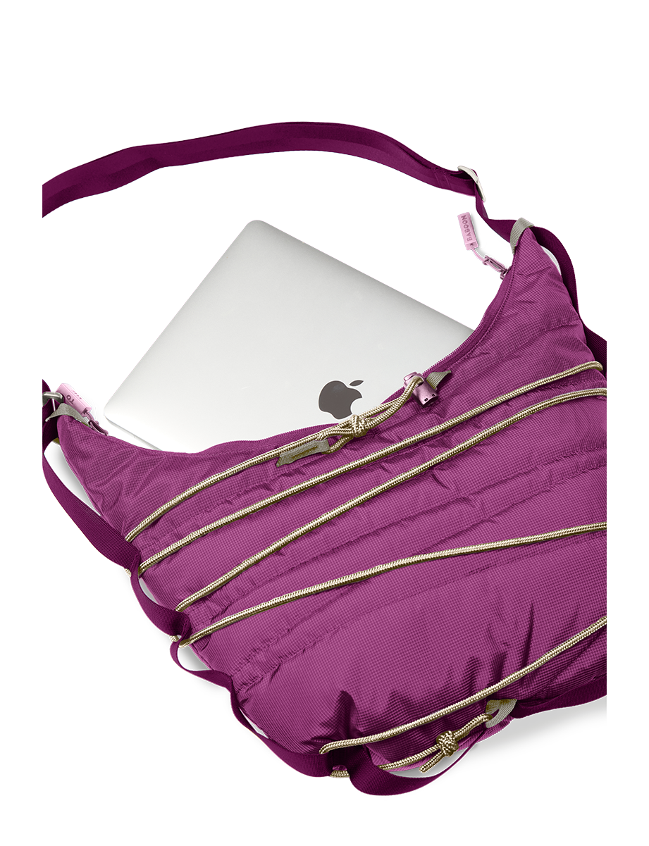 Moonbag 7L, Alternate, color, Wildberry