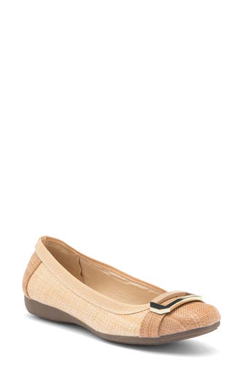 Anne Klein Ursula Ballet Flat In Natural Raffia
