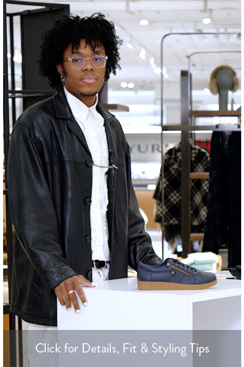 Novie Sneaker video