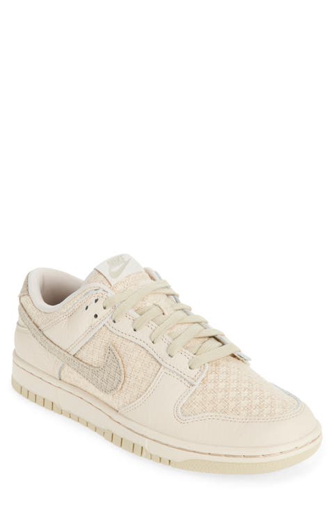 Dunk Low Basketball Sneaker