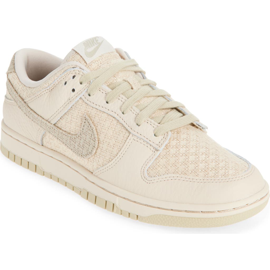 Nike Dunk Low Basketball Shoe