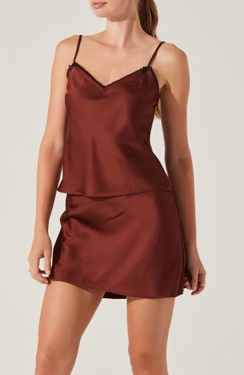 Astr The Label Lace Trim Satin Camisole In Garnet