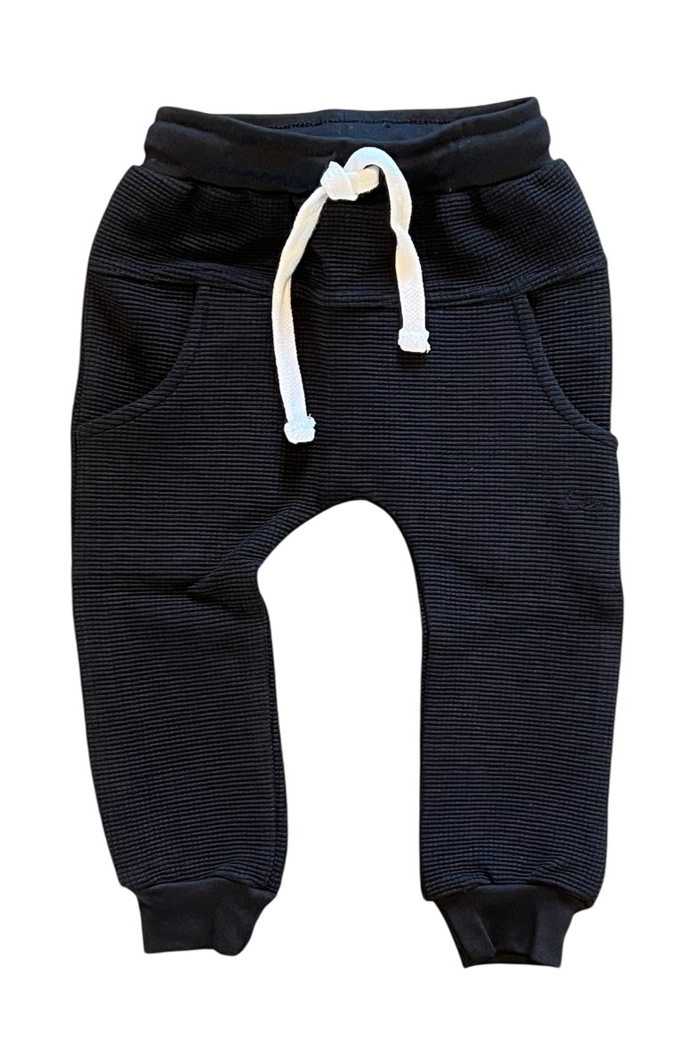 Laree + Co Waffle Knit Joggers, Main, color, Onyx