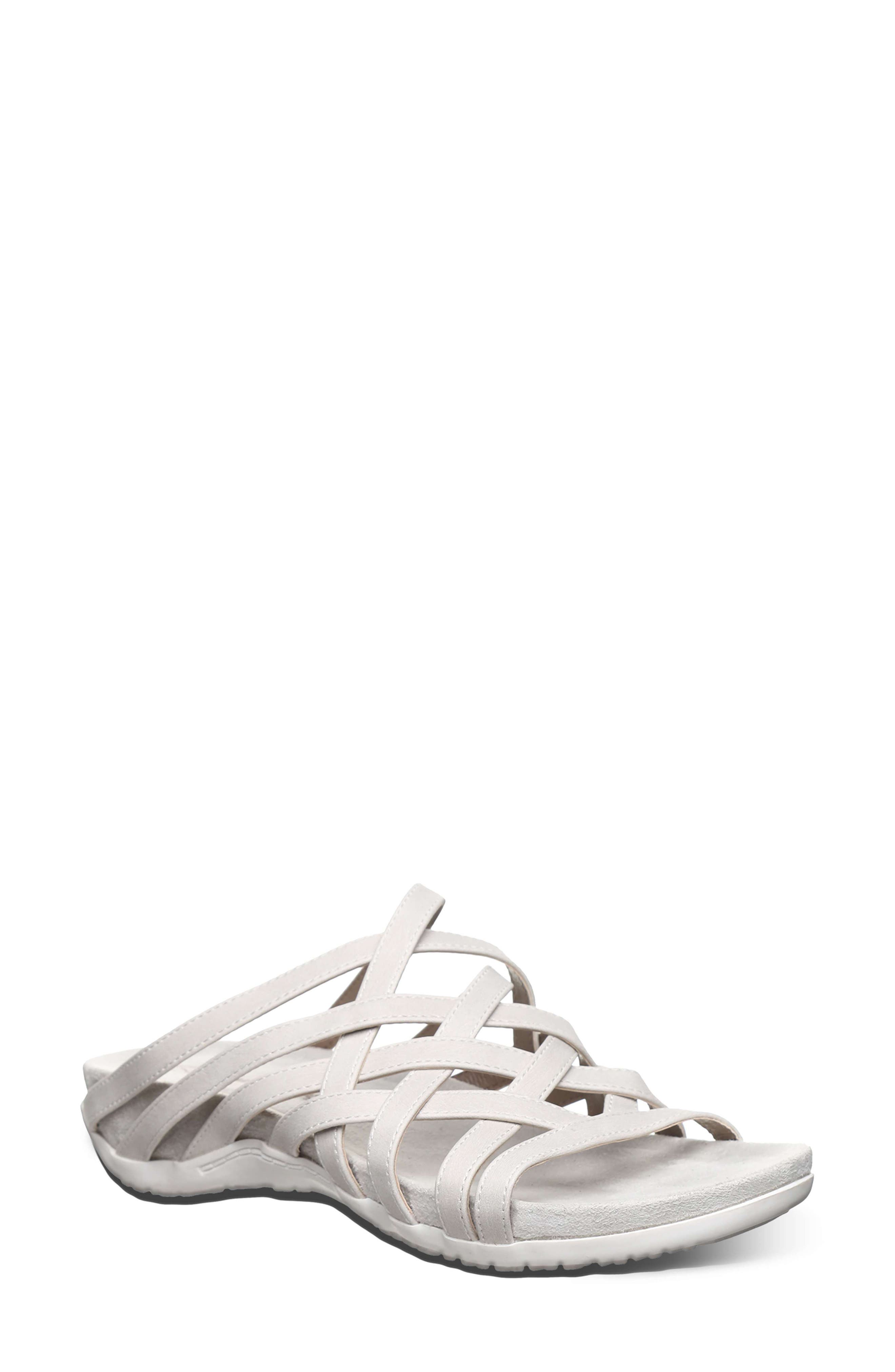 BEARPAW <p>Zinnia Faux Leather Slide Sandal (Women)</p>