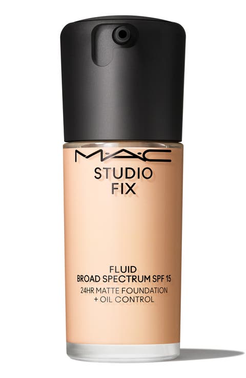 Studio Fix Fluid SPF 15 24HR Matte Foundation + Oil Control