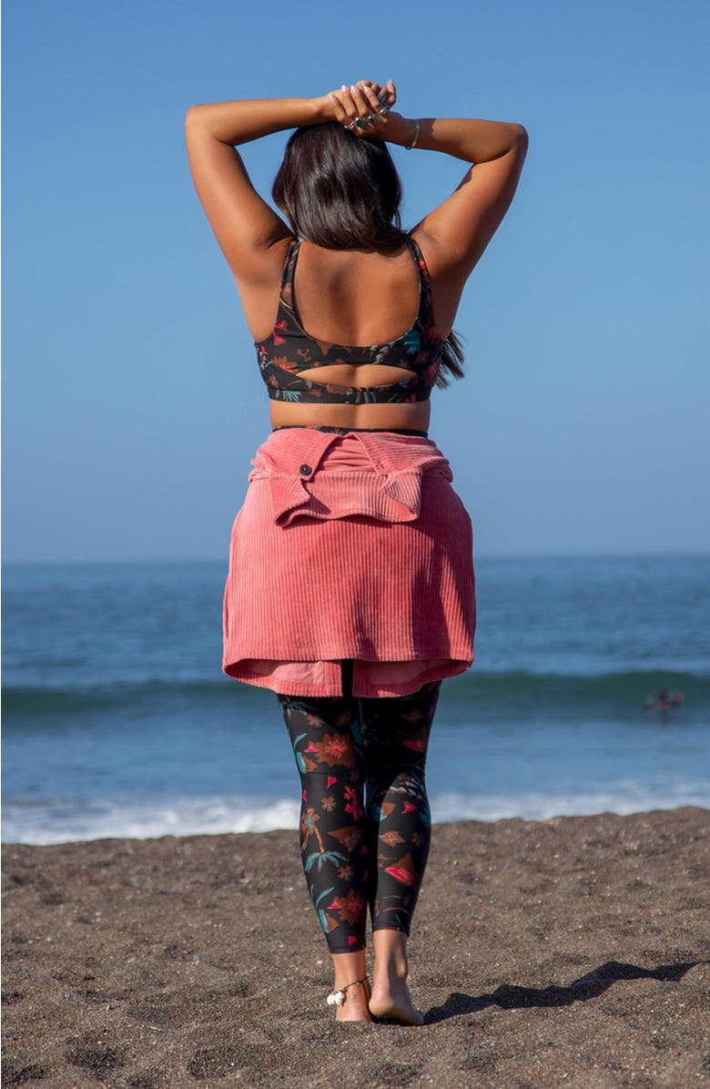 Carve Designs Korbyn Compression Top D-DD Cup, Alternate, color, Scattered Floral