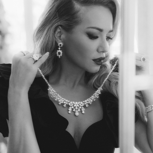 Anna Zuckerman La Scala Diamond Crystalline Statement Necklace In White Diamond Crystalline