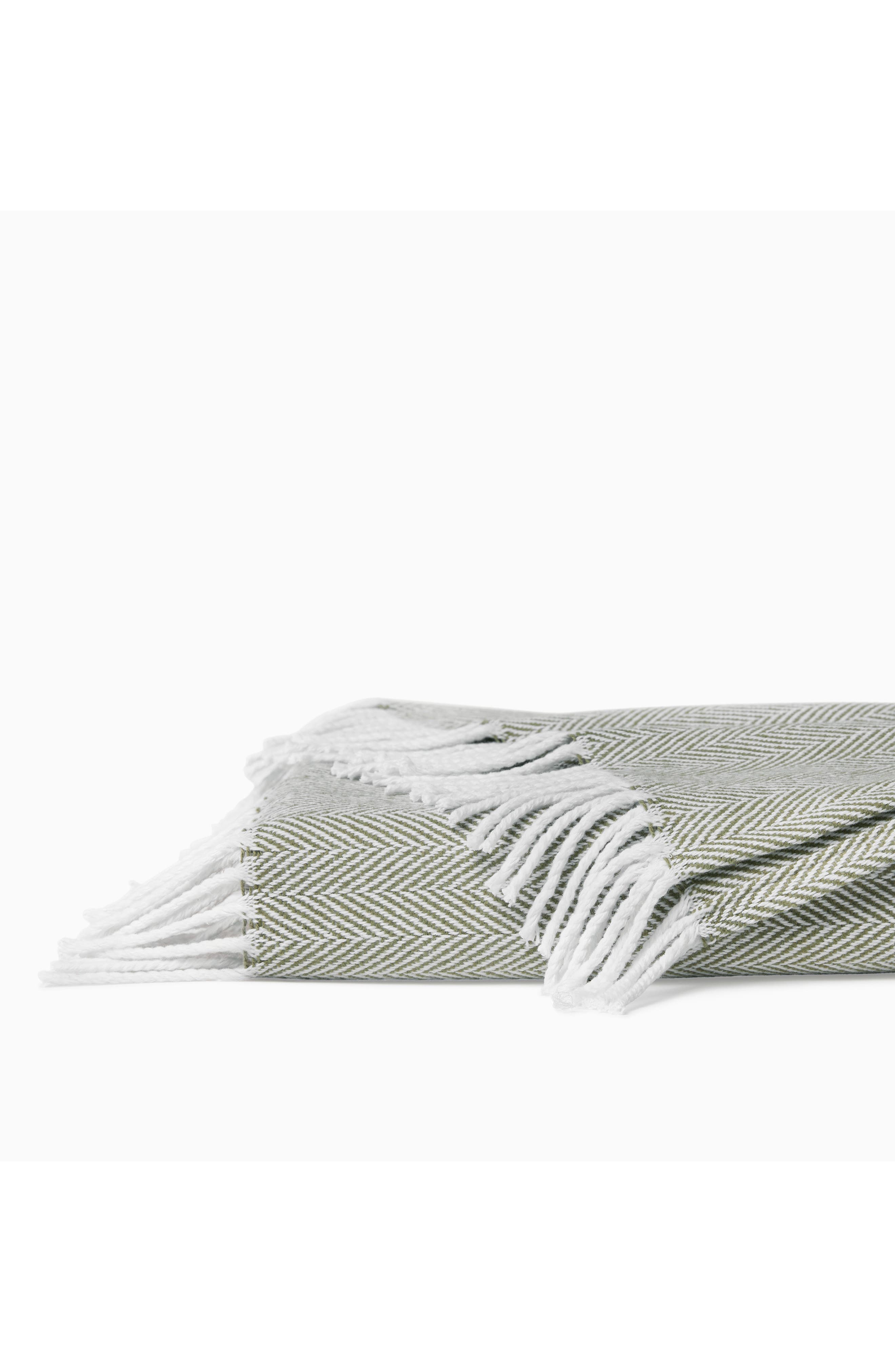 selected WHITE/ WILLOW