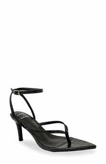 CHASE AND CHLOE Strappy Post Toe Sandal
