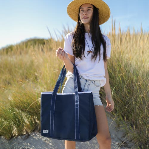 Ame & Lulu Sun & Sea Tote In Blue