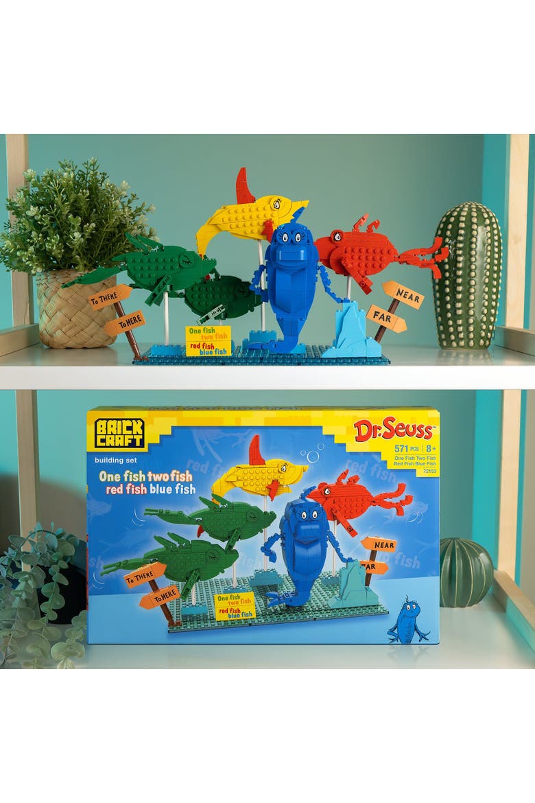 Dr. Seuss One Fish Two Fish Red Fish Blue Fish Building Set, Alternate, color, Red