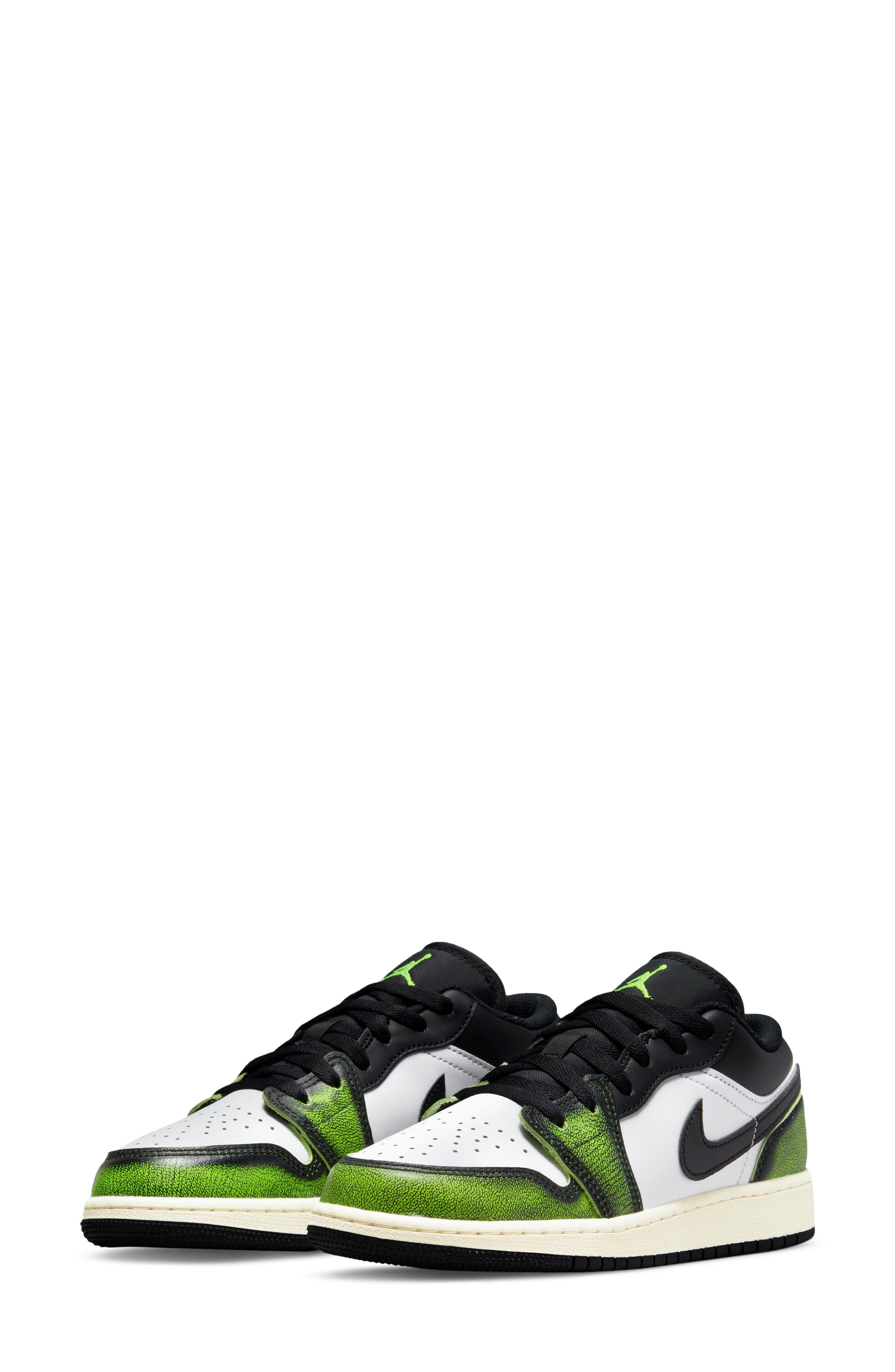 Jordan Air Jordan 1 Low SE Sneaker, Main, color, 