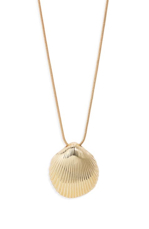 Scallop Shell Pendant Necklace