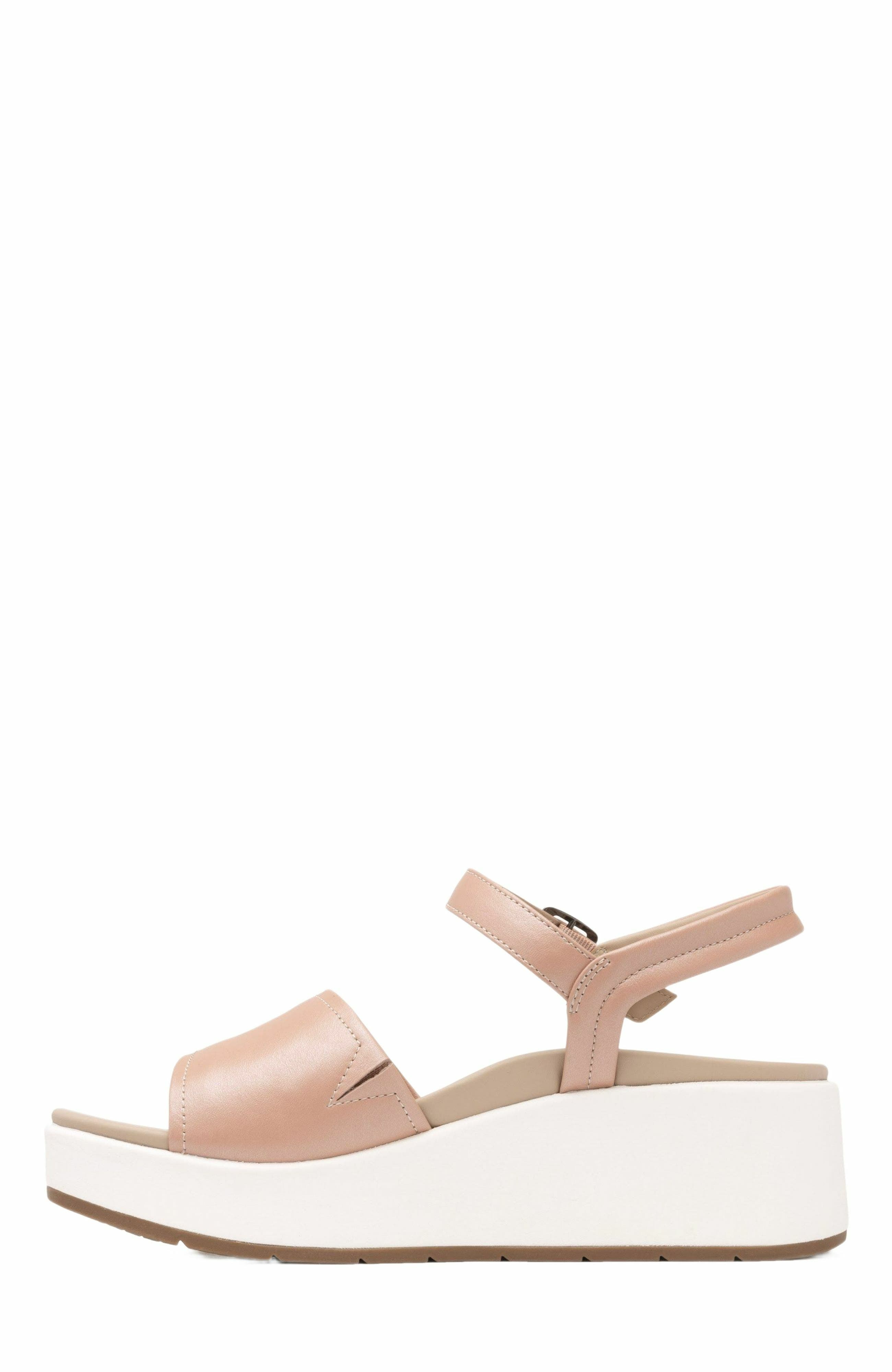 Solstice Buckle Sandal, Alternate, color, Rose Gold Leather - Metatarsal