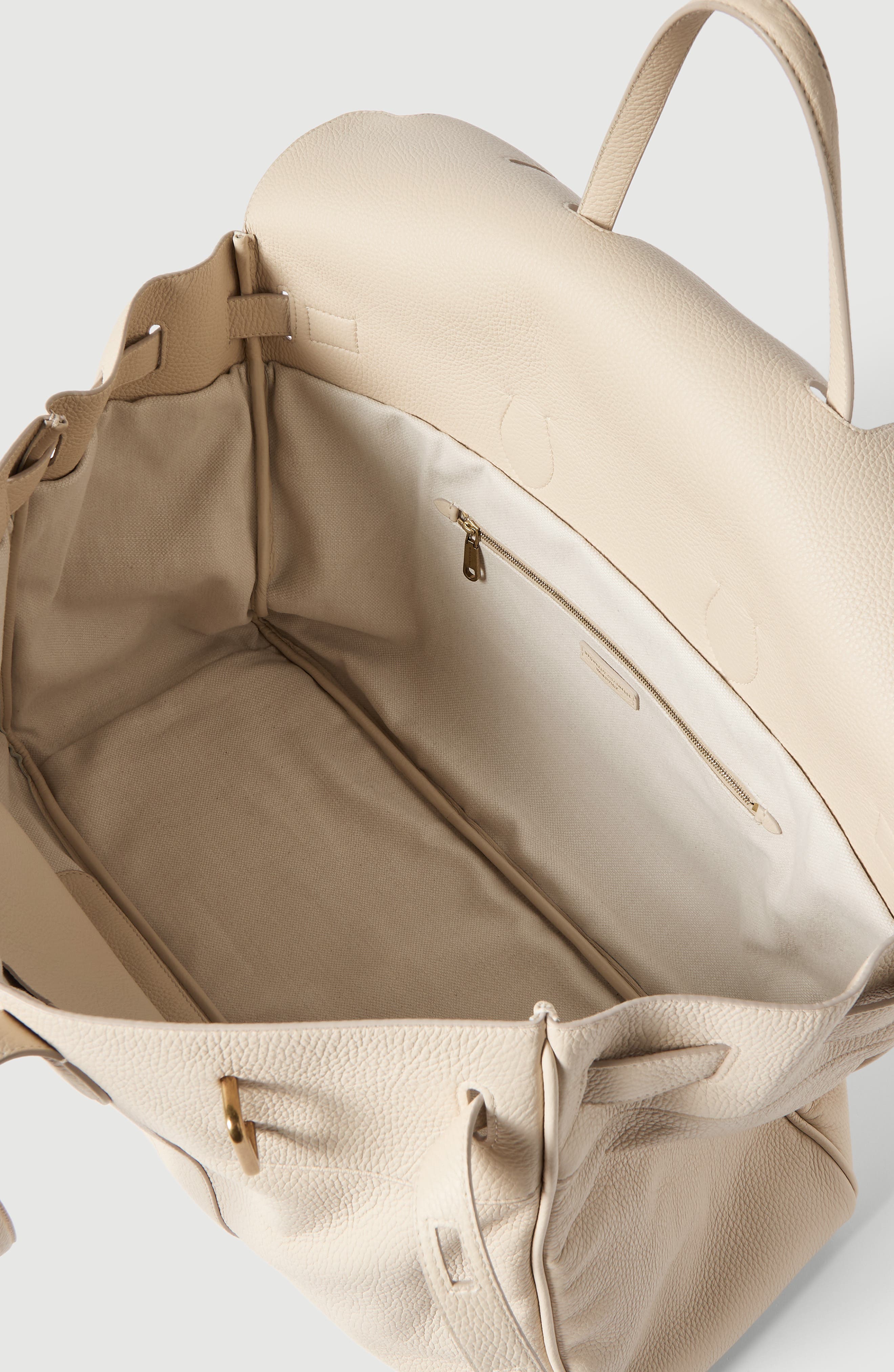 Explorer travel bag in deerskin, Alternate, color, Ivory