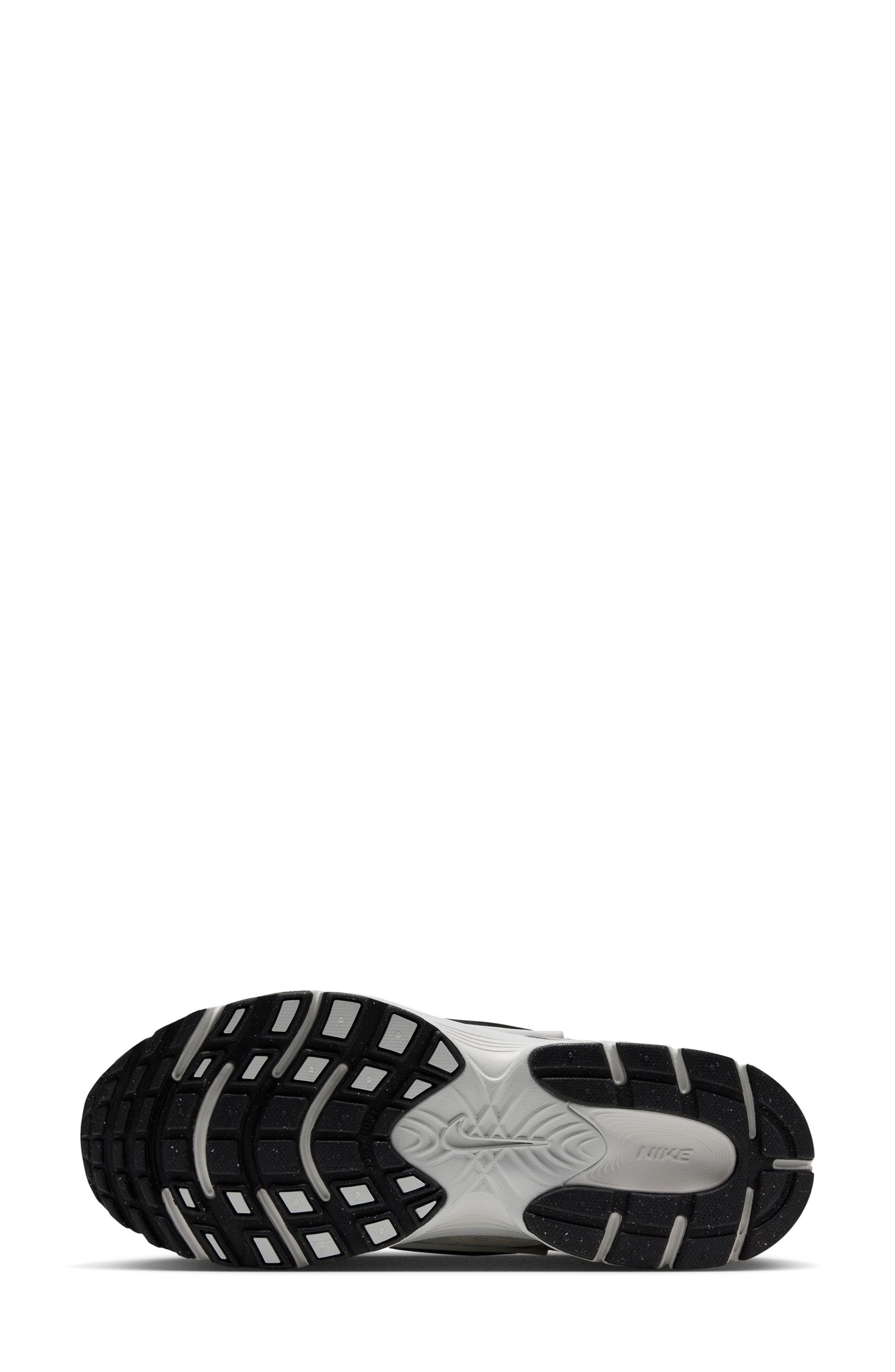 V5 RNR Premium Running Shoe, Alternate, color, OFF WHITE/ PLATINUM