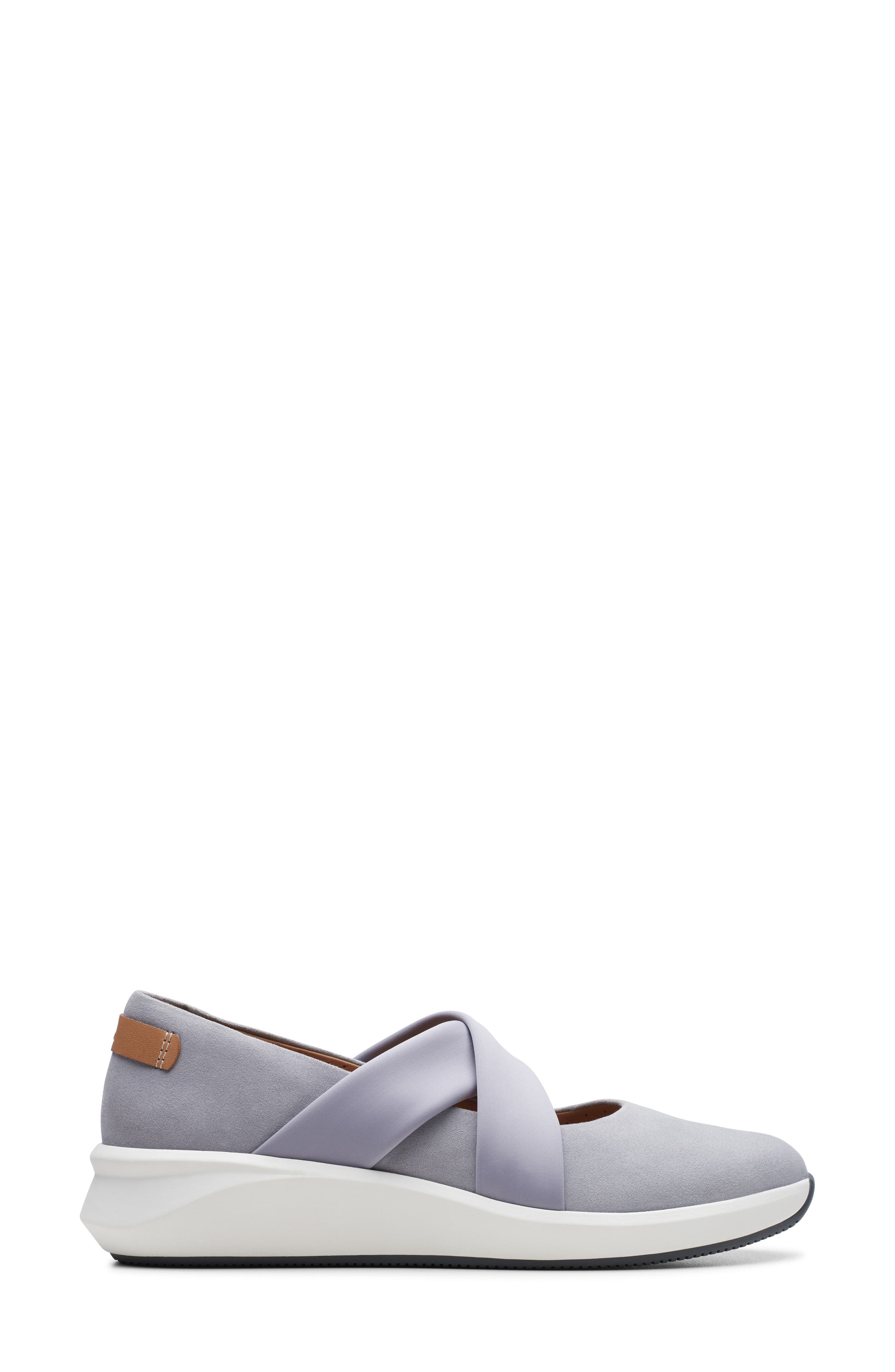 Un Rio Cross Sneaker, Alternate, color, LIGHT GREY SUEDE