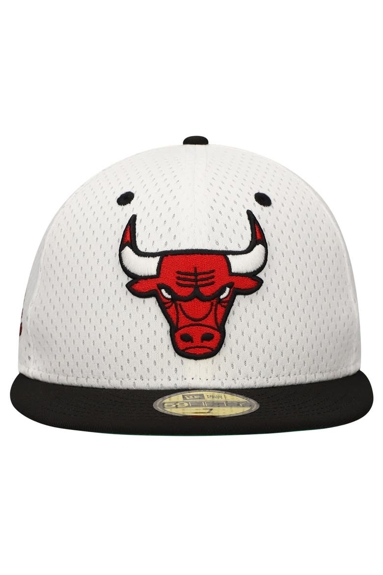 Men's New Era White/Black Chicago Bulls Throwback 2Tone 59FIFTY Fitted Hat, Alternate, color, White
