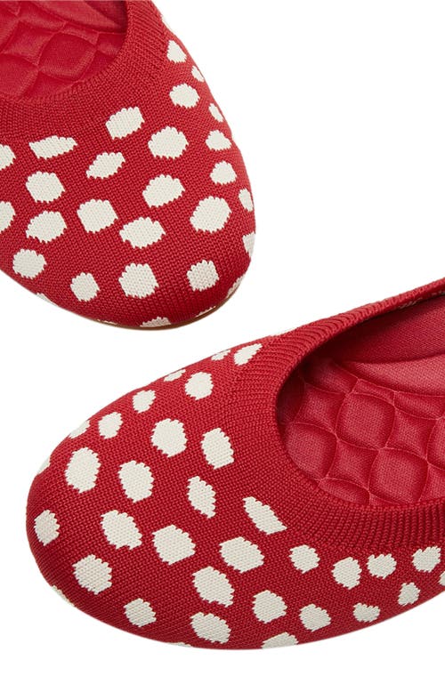 Vivaia Round-toe Flats In Red