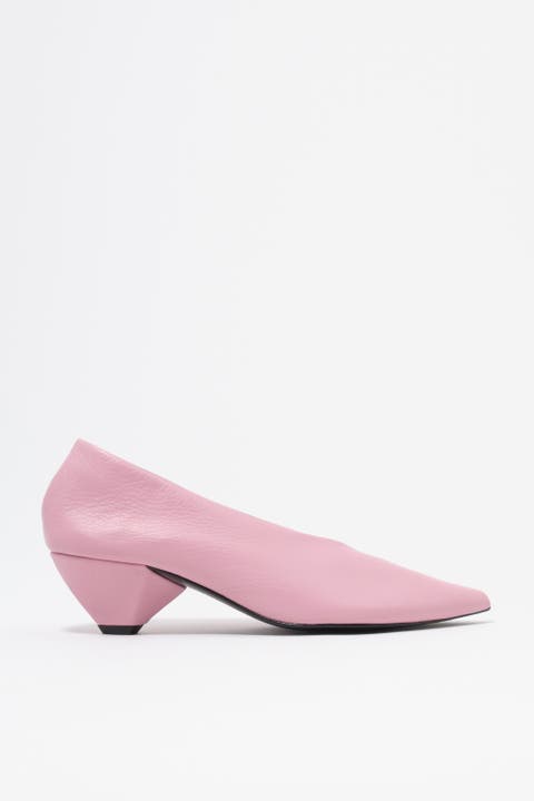 Leather Mid-Heel Shoe.