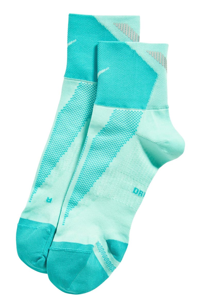 Nike 'Elite' Lightweight Quarter Running Socks, Alternate, color,