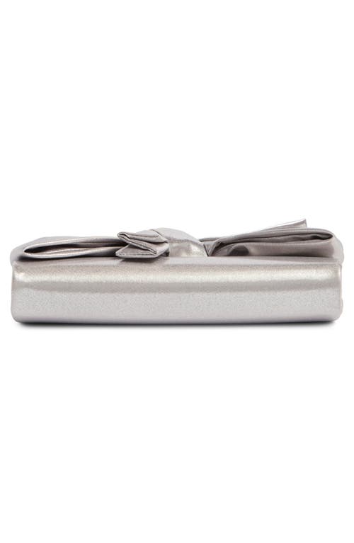 Stuart Weitzman The Vip Loveknot Clutch In Silver