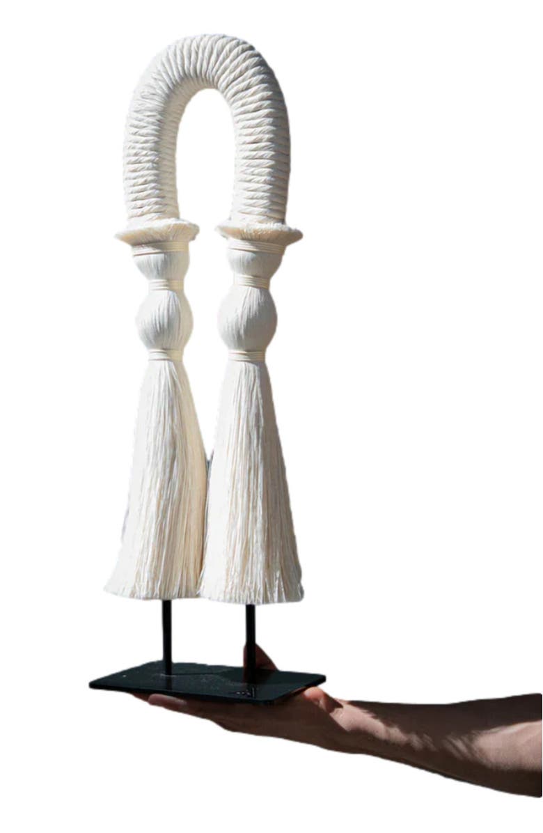 Caralarga Aldeana Sculpture, Main, color, White