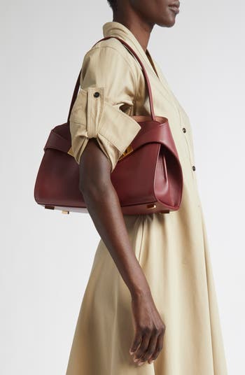 【Ferragamo】ハグ ジップ スモールショルダーバッグ ブラウン Ferragamo Studio Bag 未使用品 Salvatore サルヴァトーレ