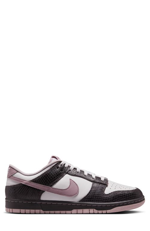Nike Dunk Low Retro Se Basketball Sneaker In Medium Ash/taupe Grey/grey