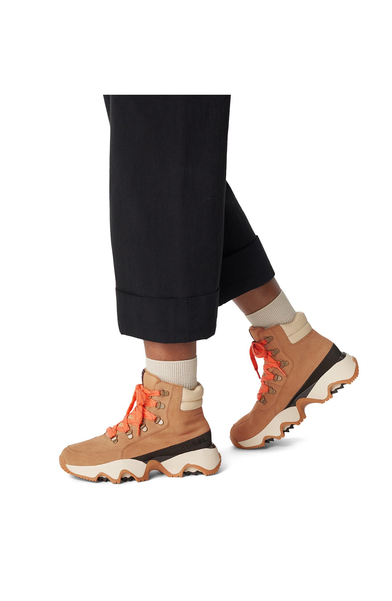 sorel conquest sneaker