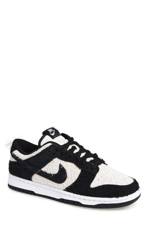 Dunk Low SE Basketball Sneaker (Men)