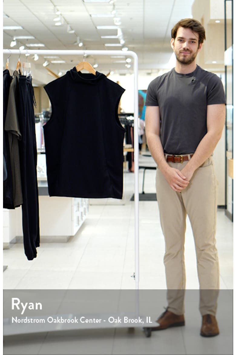 Arch Sleeveless Hoodie video