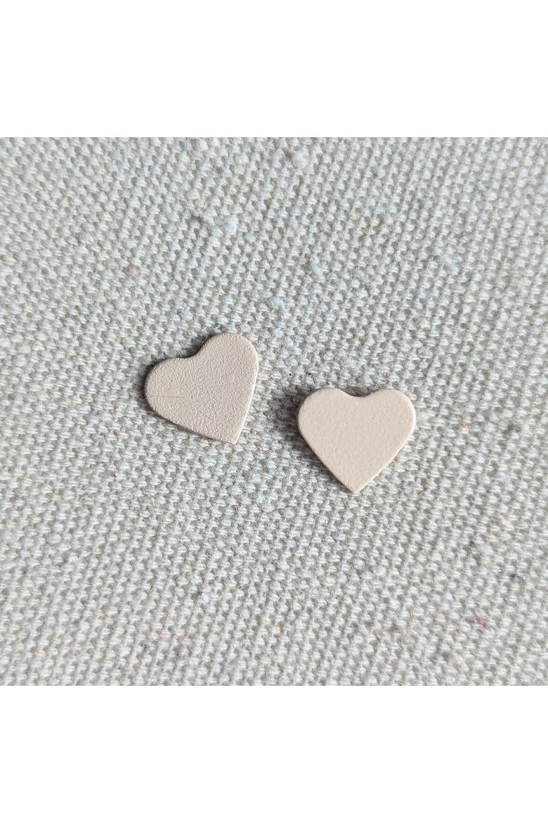 Heart Earrings, Alternate, color, Cream