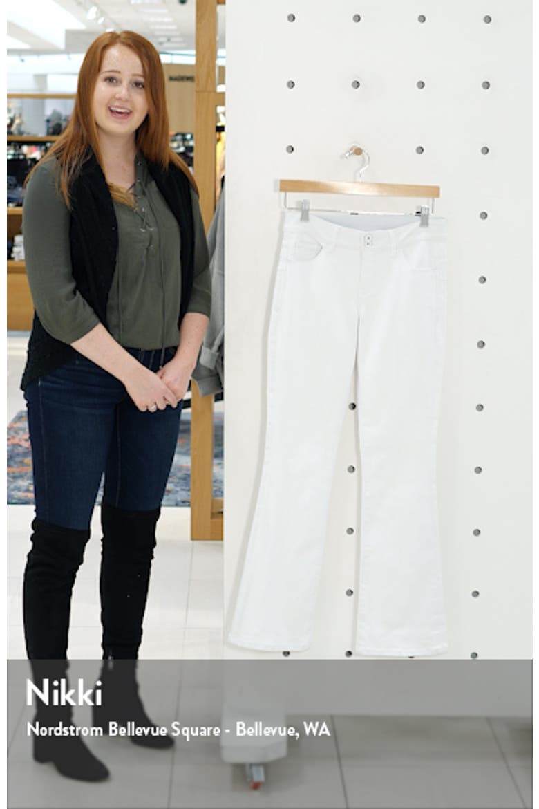 Jeans Gloria High Waist Flare Jeans video
