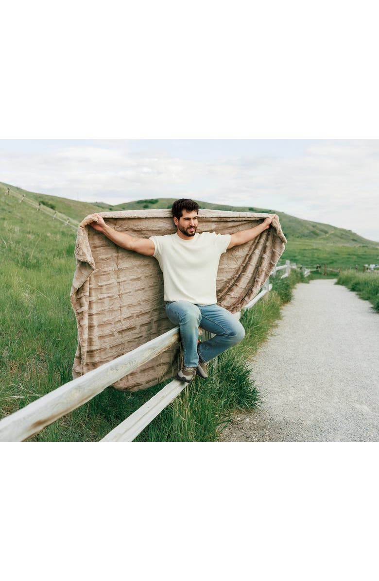 Minky Couture Sorbet Milk Chocolate Blanket, Alternate, color, Brown