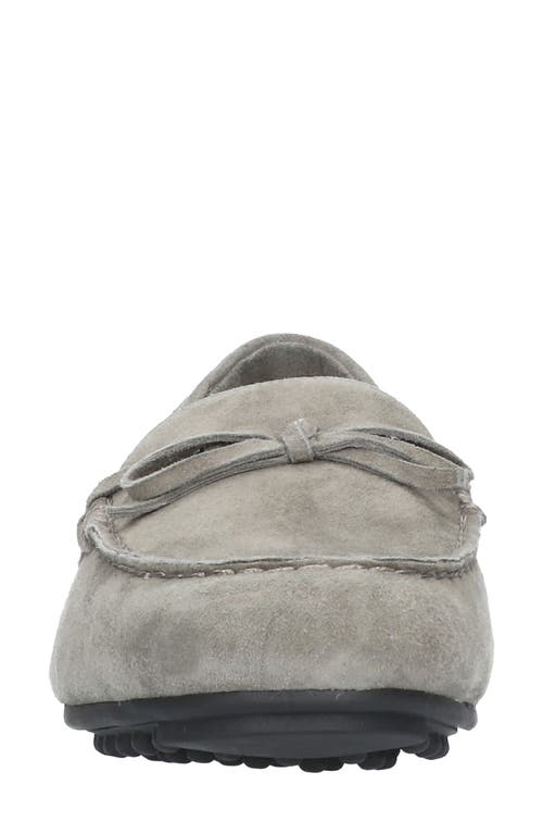 Bella Vita Scout Flat In Gray