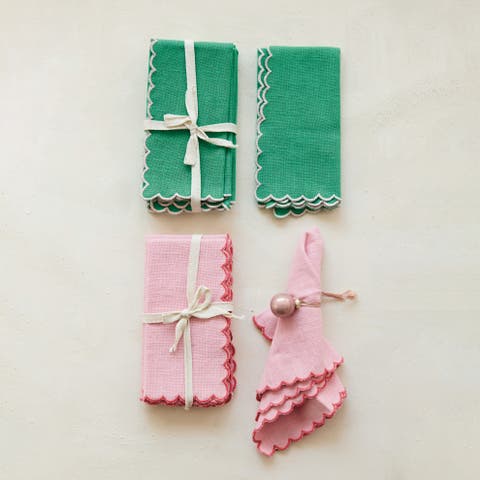Scalloped Cotton Napkins in Garden, Set of 4