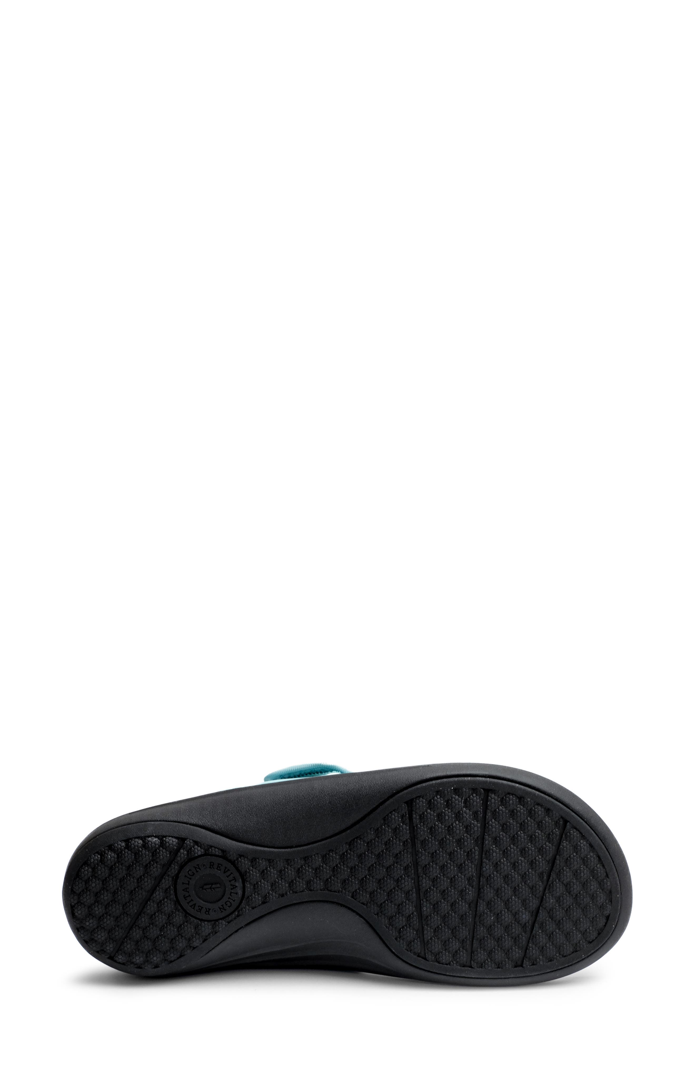 Yumi Water Resistant Flip Flop, Alternate, color, BLUE
