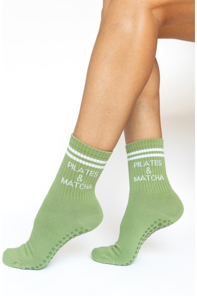Assorted 2-Pack Classic Nonslip Grip Crew Socks, Alternate, color, WHITE/ OLIVE