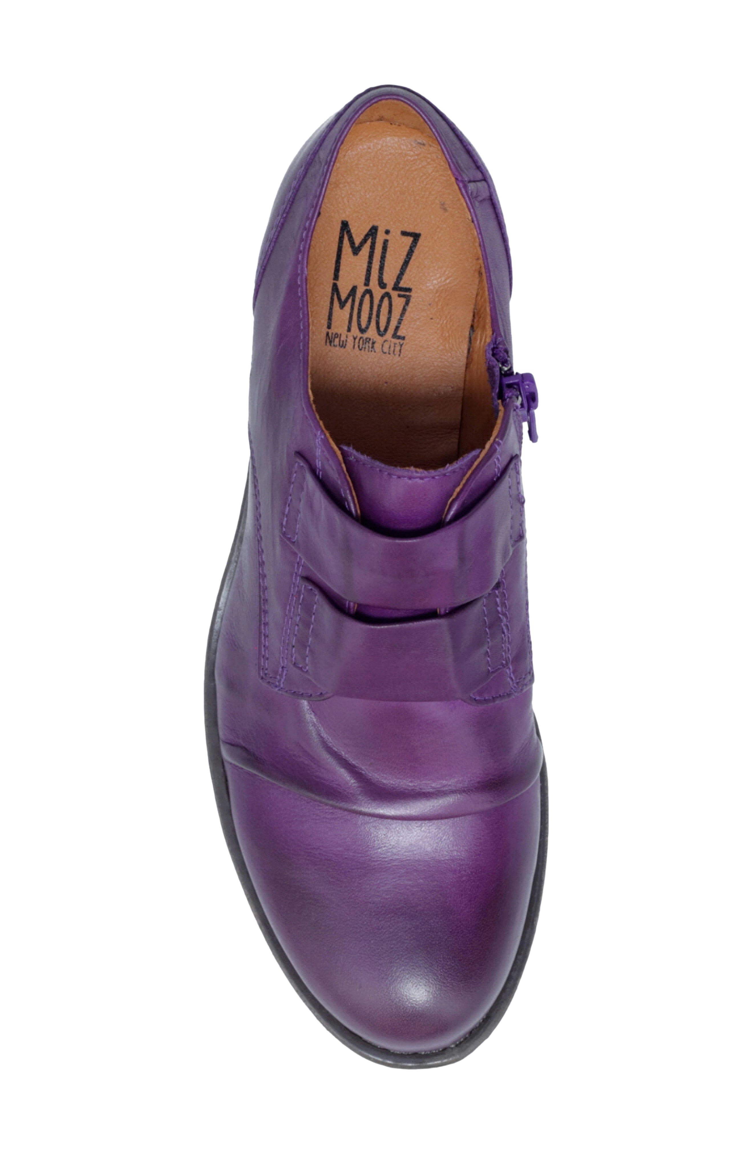 Liam Oxford, Alternate, color, PURPLE